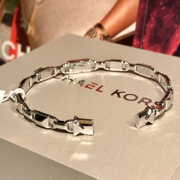 🎁 NWT! $225 MICHAEL KORS Mercer Link Silver Cuff - Picture 7 of 8